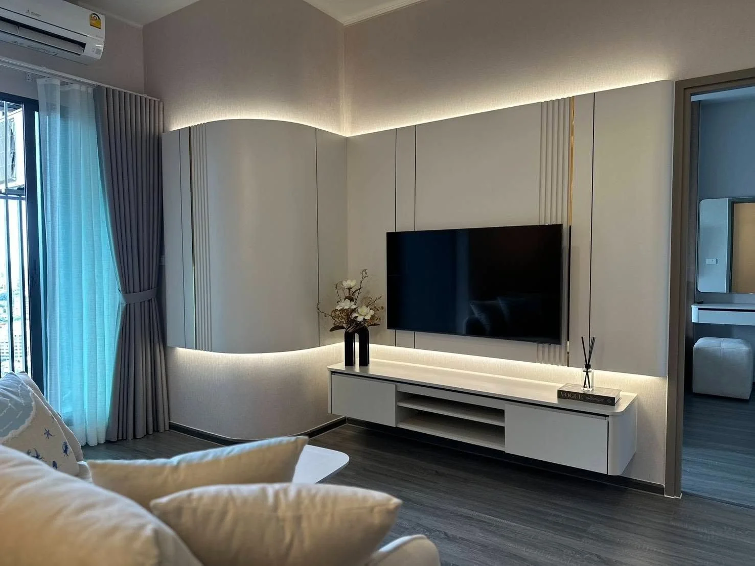 2 Bedroom condo in IDEO Sukhumvit Rama 4