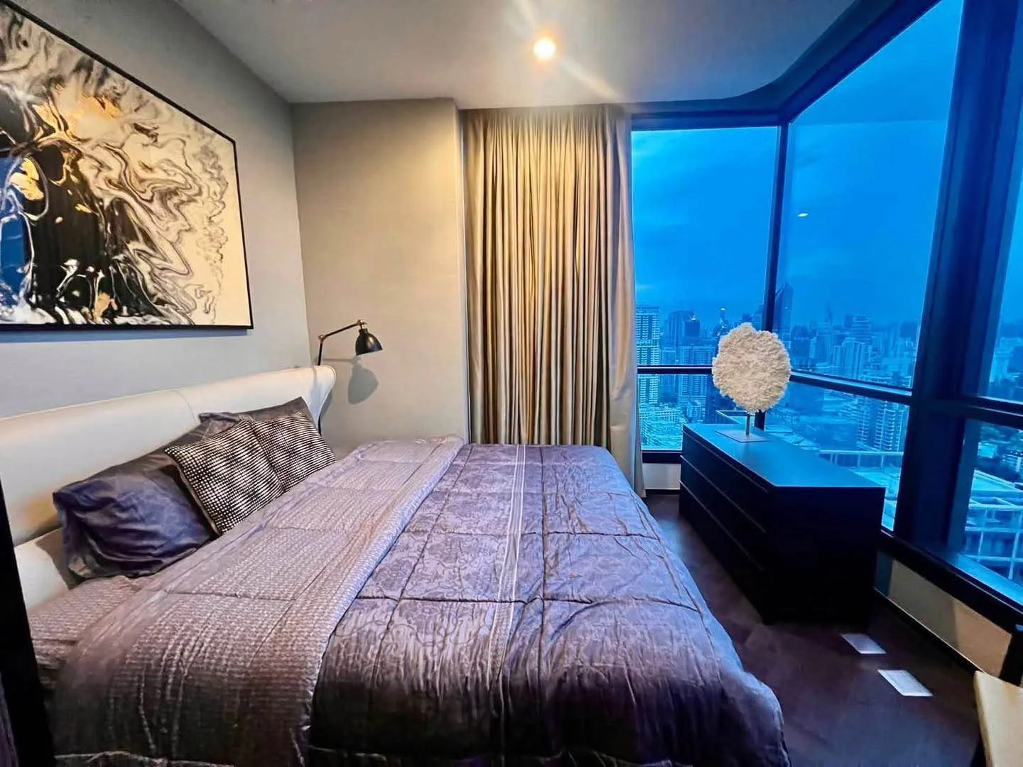 2 Bedroom condo in The Esse Sukhumvit 36
