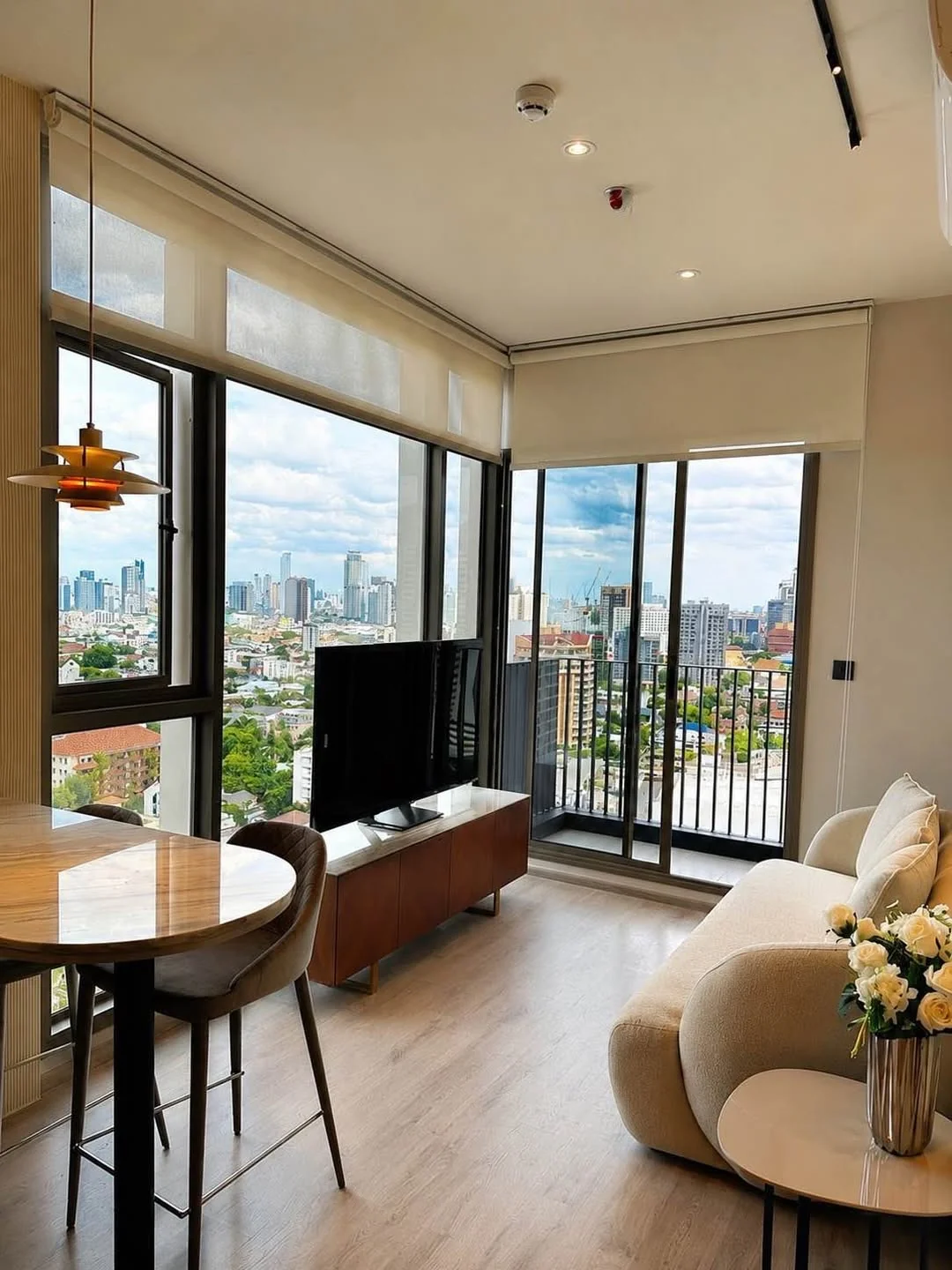 1 Bedroom condo in Rhythm Ekkamai Estate