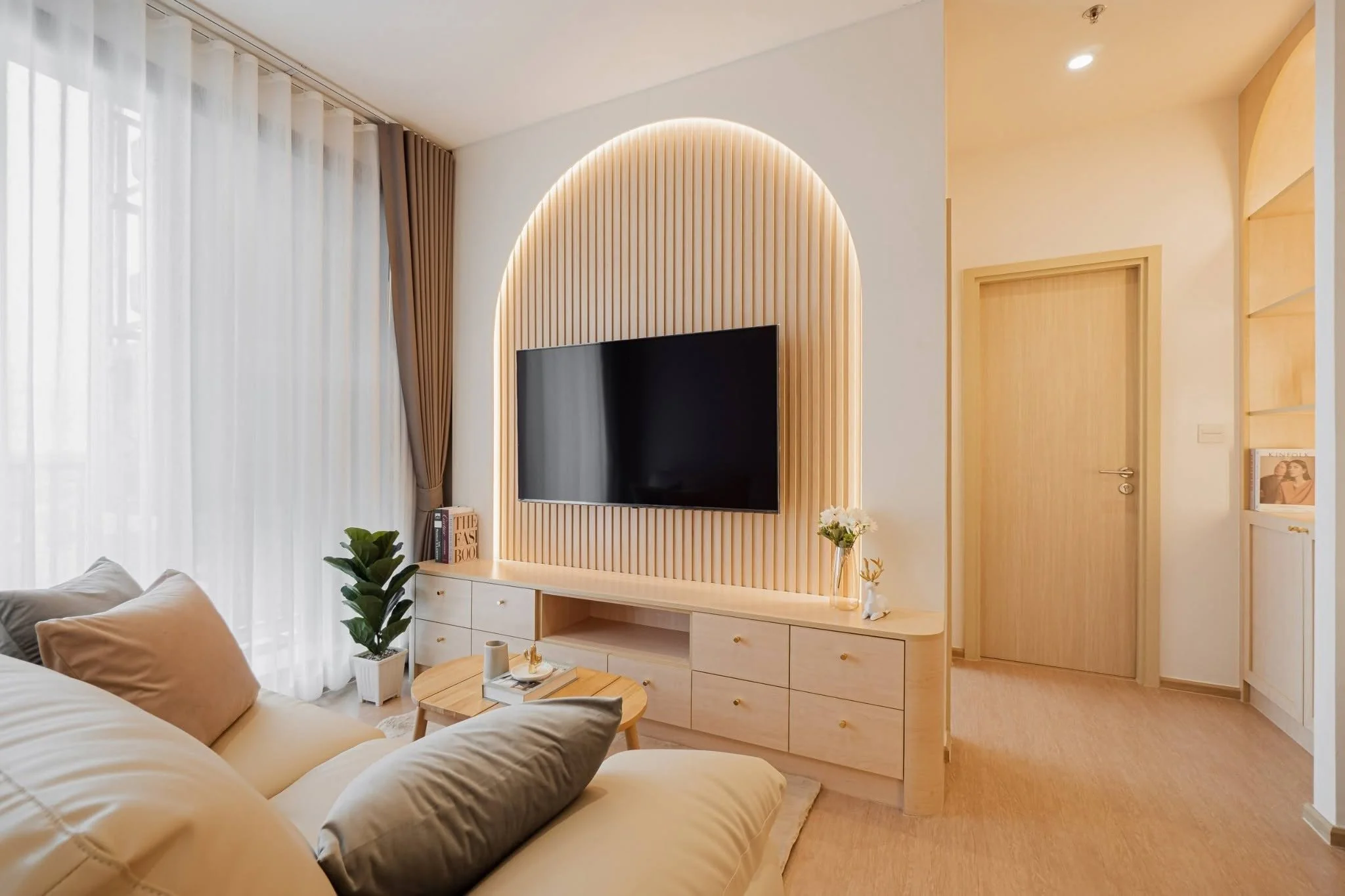 2 Bedroom condo in Maru Ekkamai 2