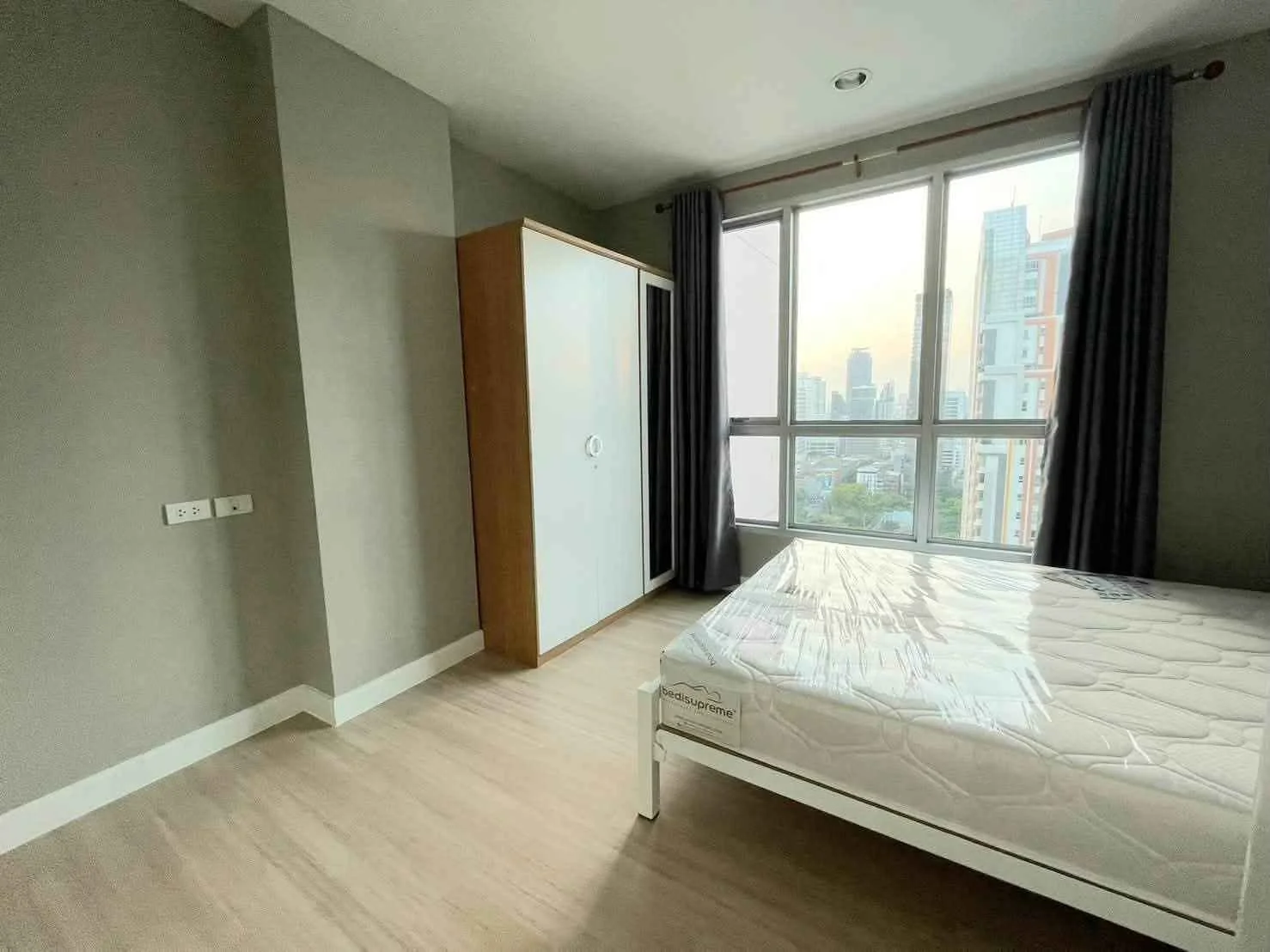 1 Bedroom condo in Life @ Sathorn 10
