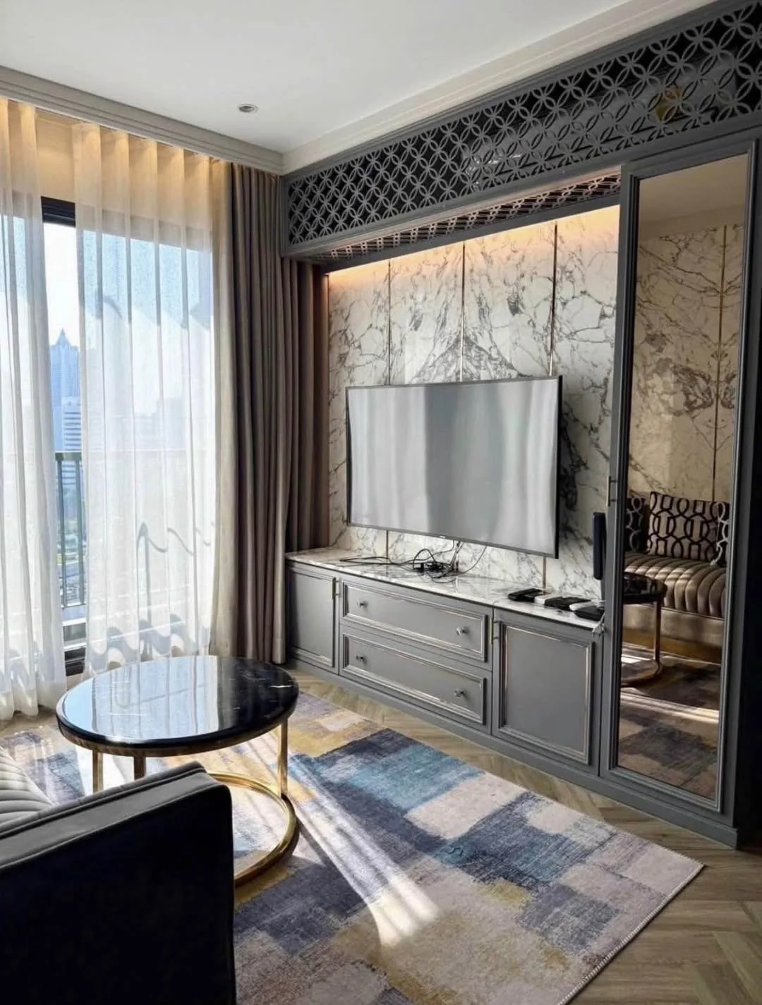 2 Bedroom condo in Life One Wireless