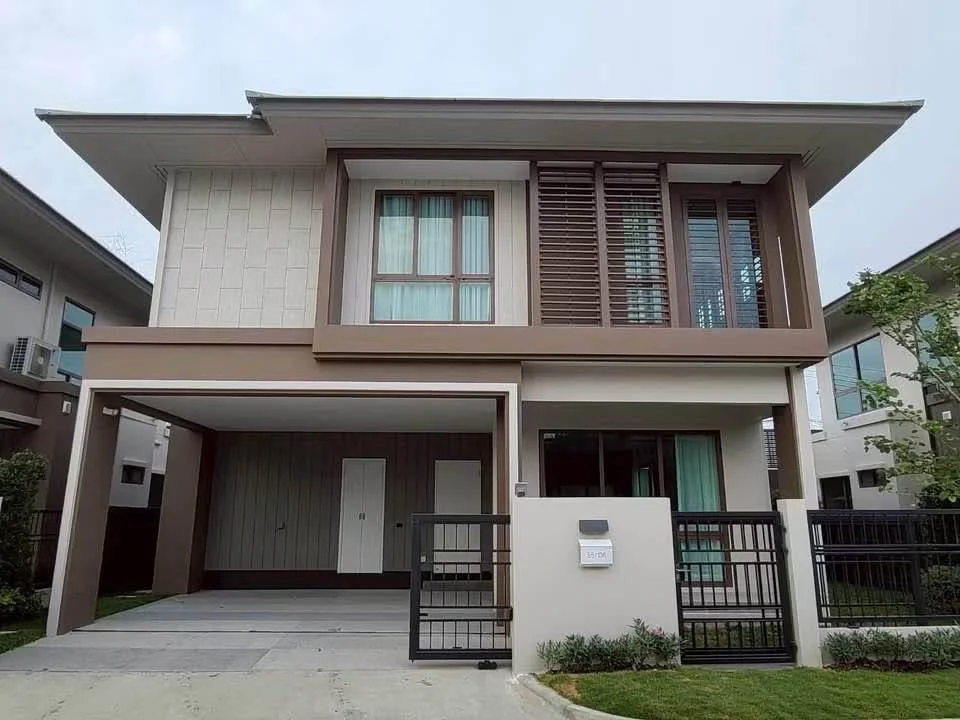 4 Bedroom condo in Burasiri Krungthep Kreetha