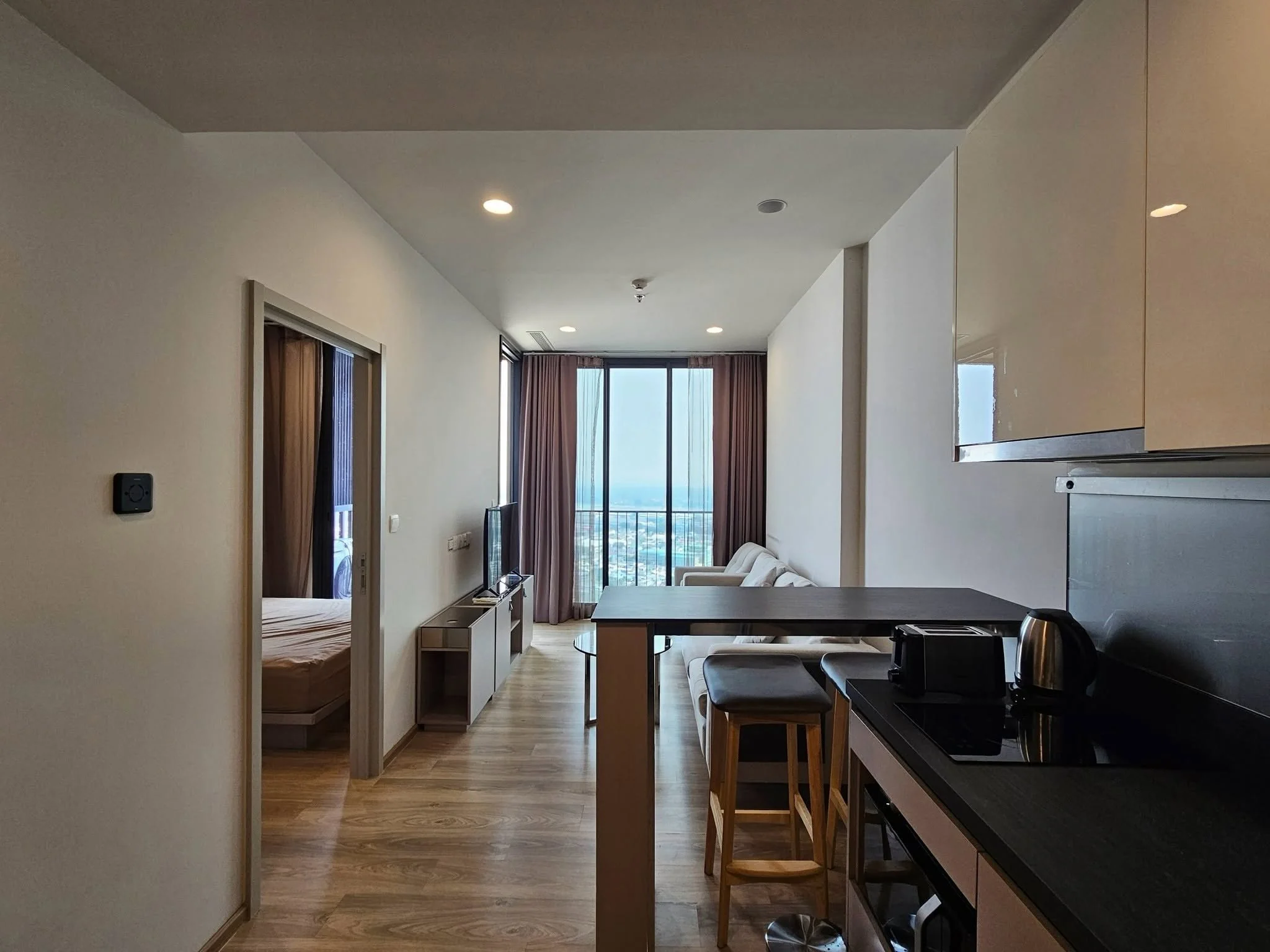 1 Bedroom condo in Oka Haus Sukhumvit 36
