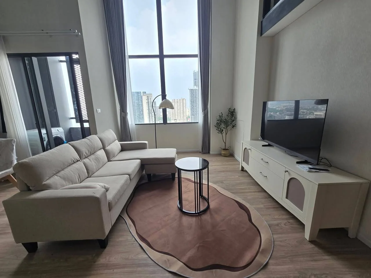 2 Bedroom condo in Siamese Sukhumvit 48