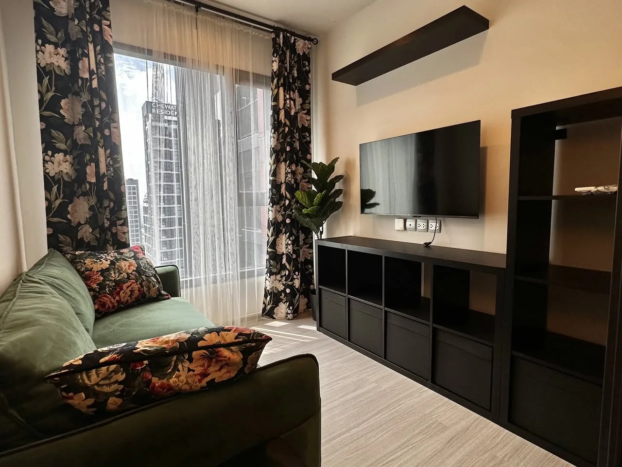 1 Bedroom condo in Life Asoke Hype