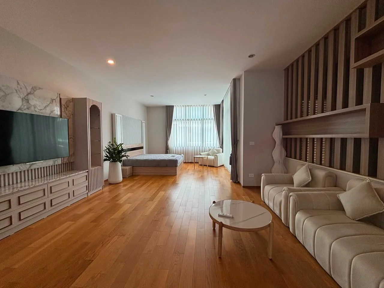 3 Bedroom condo in Nirvana Define Srinakarin-Rama 9