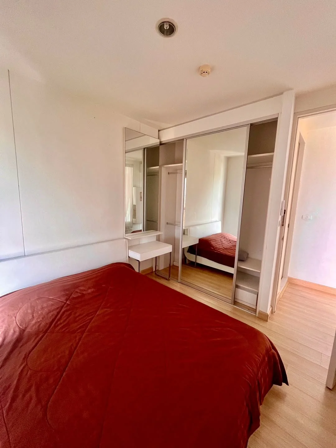 1 Bedroom condo in The Parkland Srinakarin Lakeside