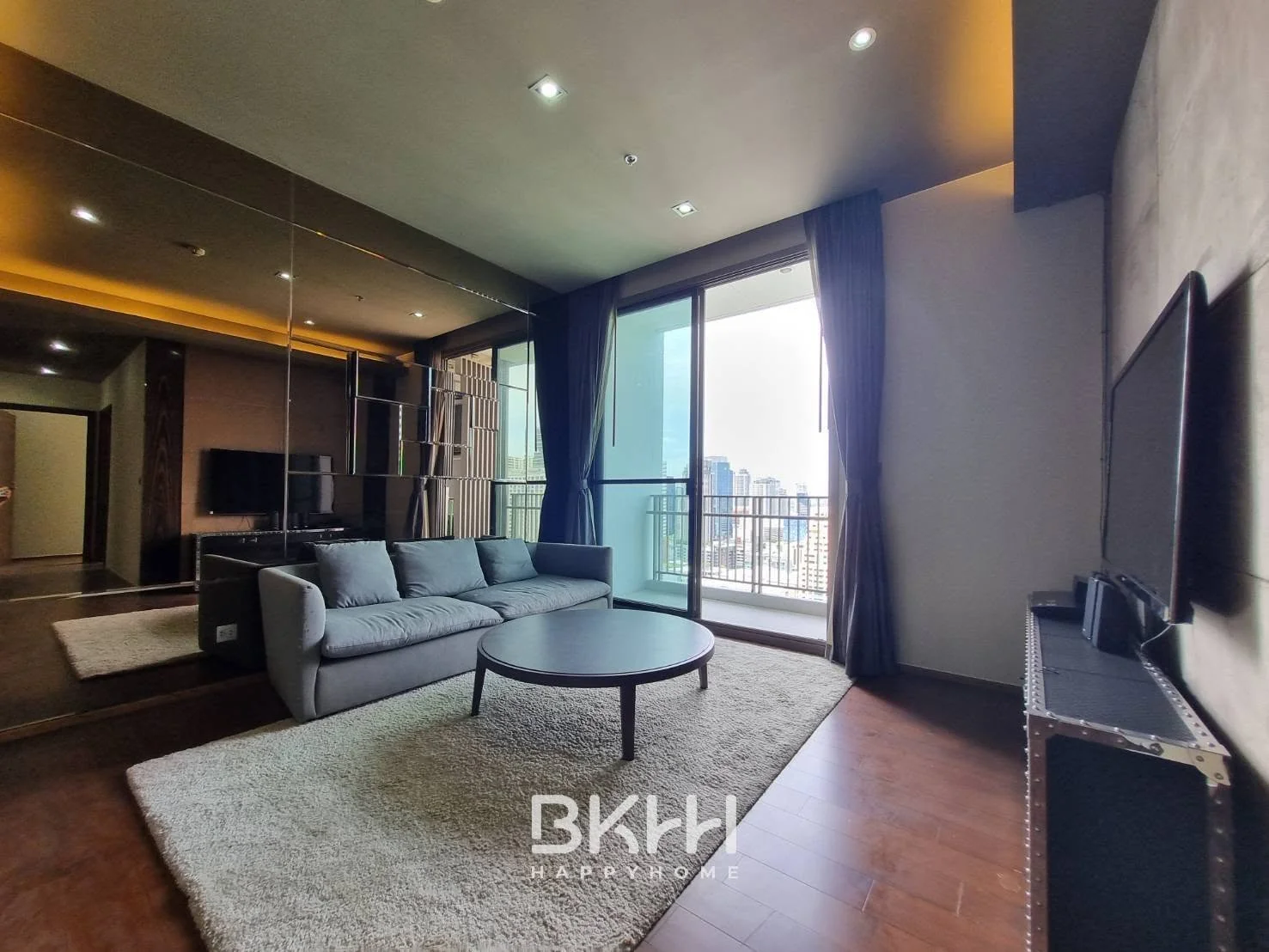 2 Bedroom condo in Quattro by Sansiri