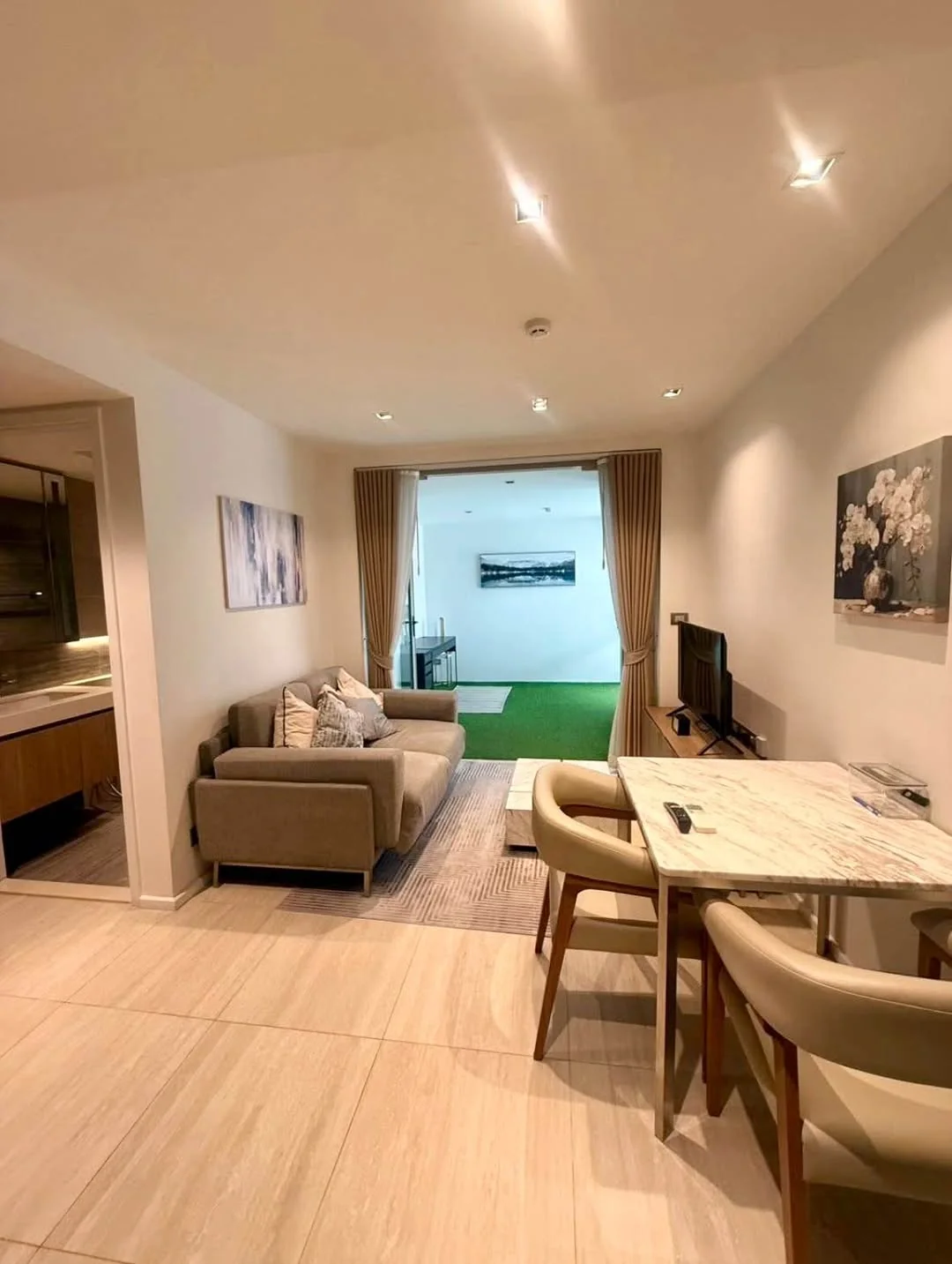 1 Bedroom condo in Craft Ploenchit