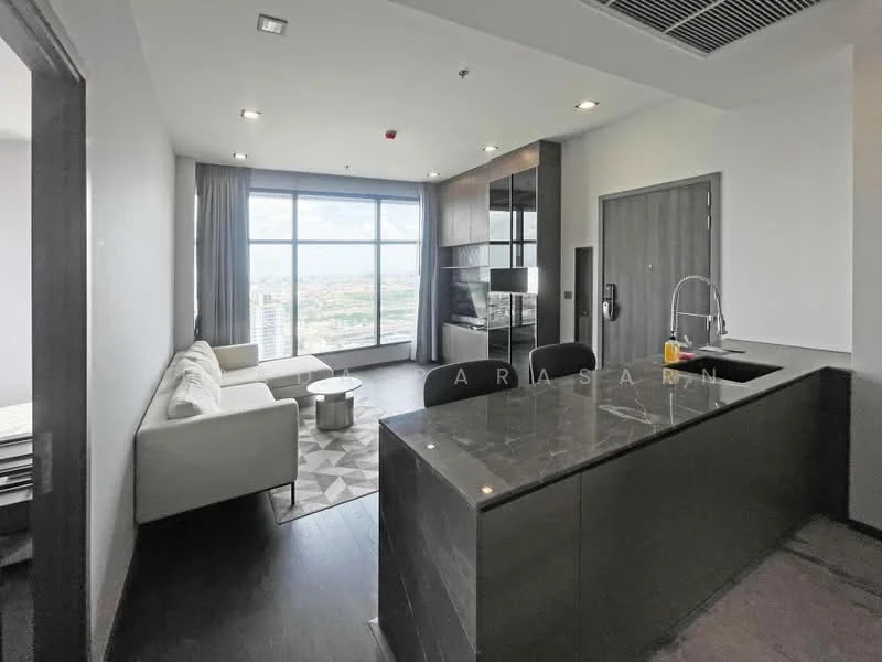 2 Bedroom condo in CONNER Ratchathewi