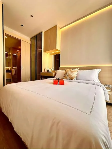 1 Bedroom condo in Noble State 39