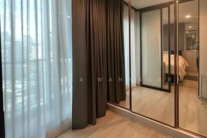 1 Bedroom condo in Life One Wireless