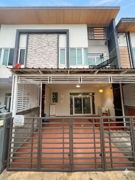 4 Bedroom condo in Gusto Phaholyothin – Saimai