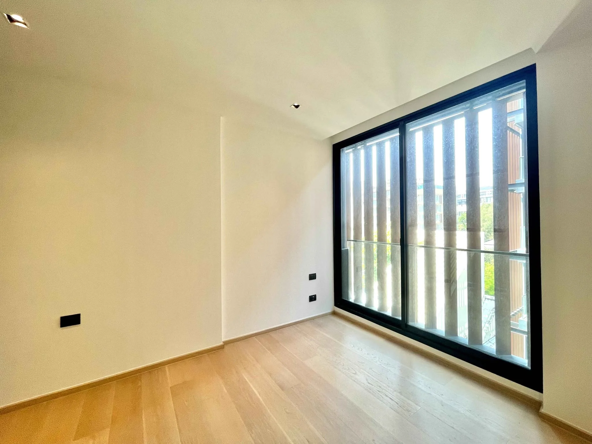 1 Bedroom condo in Chalermnit Art De Maison