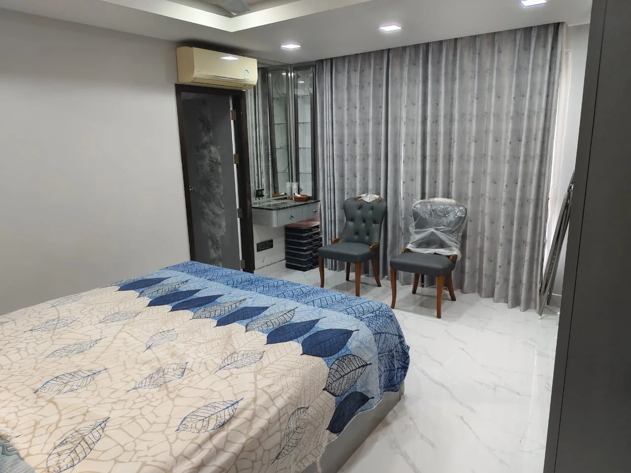 3 Bedroom condo in Lumpini Place Water Cliff
