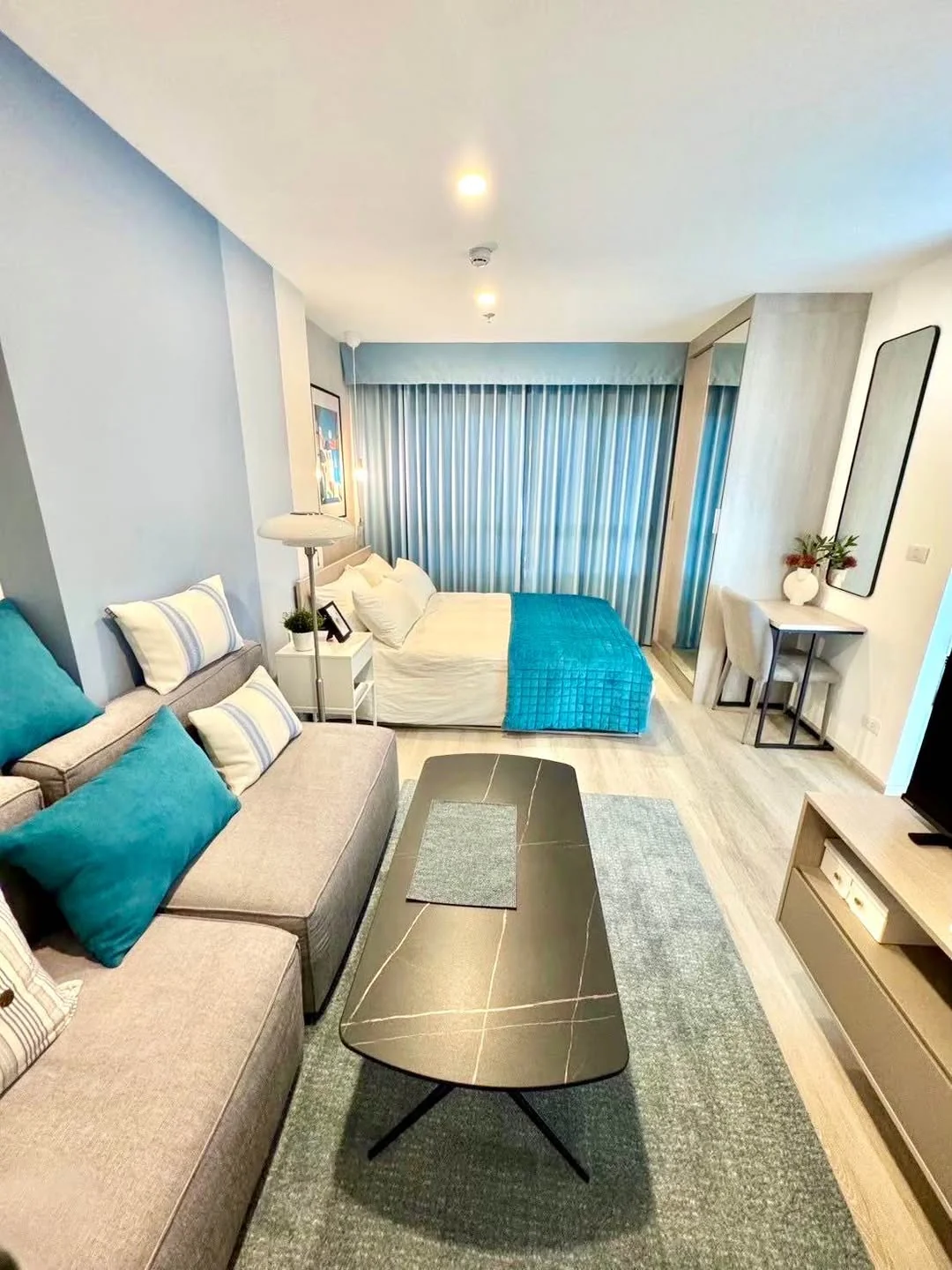 Studio condo in Elio Sathorn-Wutthakat