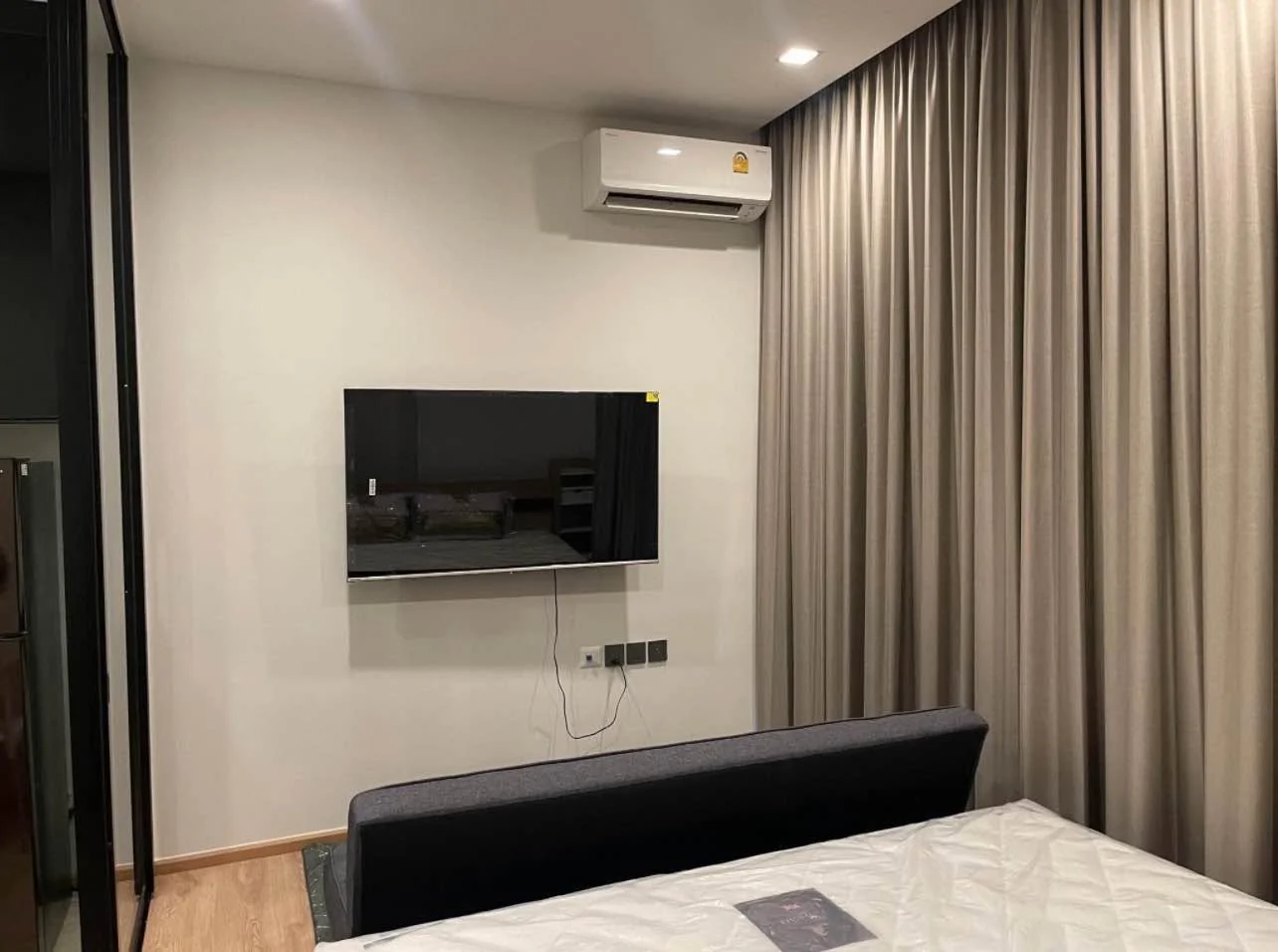 1 Bedroom condo in Noble Around Ari