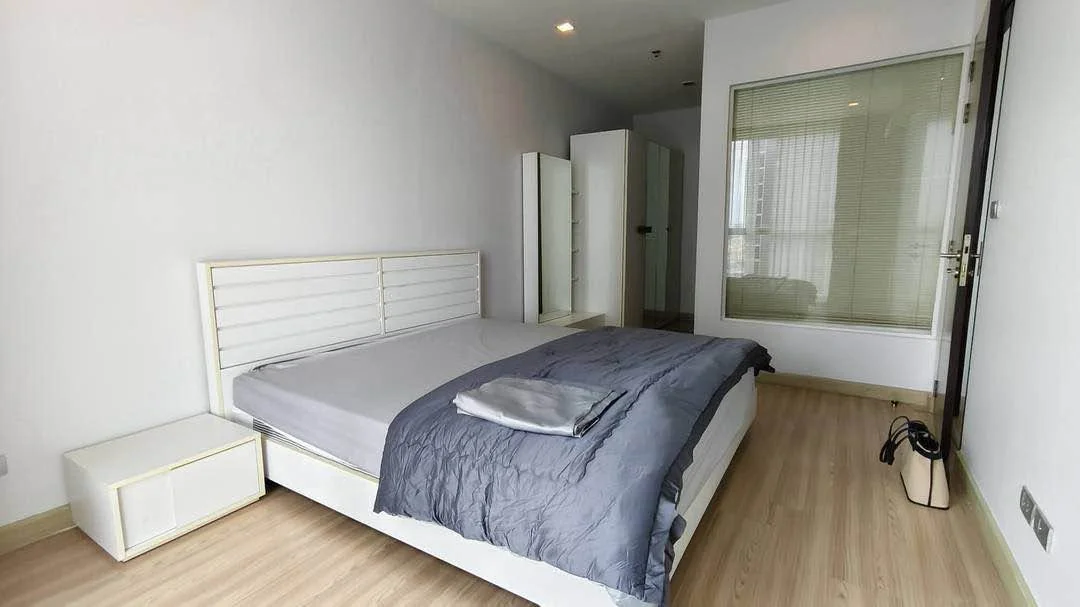 1 Bedroom condo in Sky Walk Residences