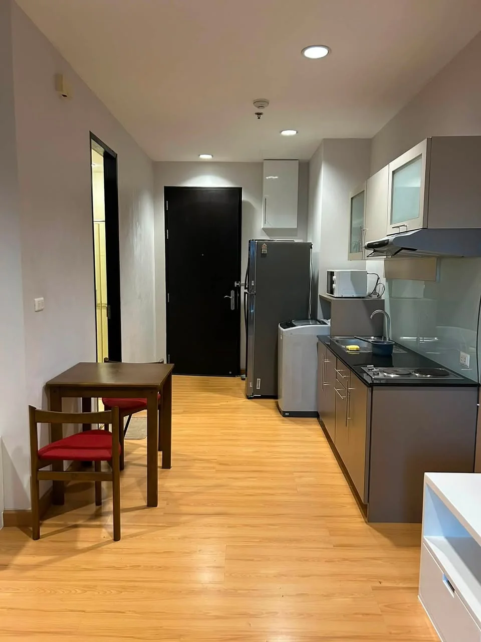 Studio condo in The Address Siam