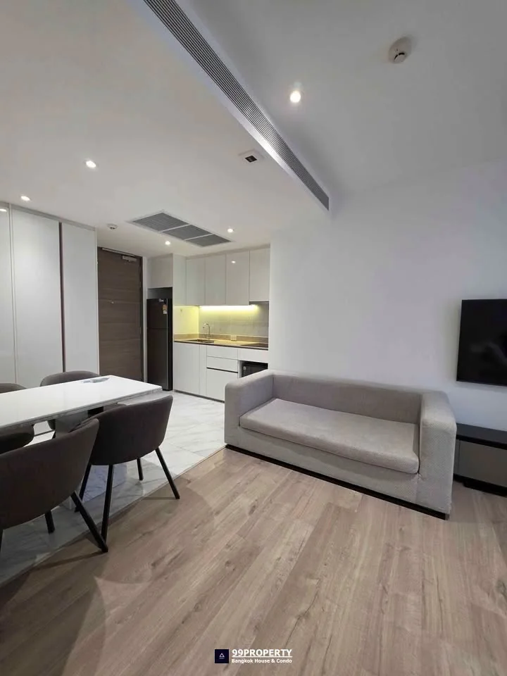 2 Bedroom condo in Fynn Asoke