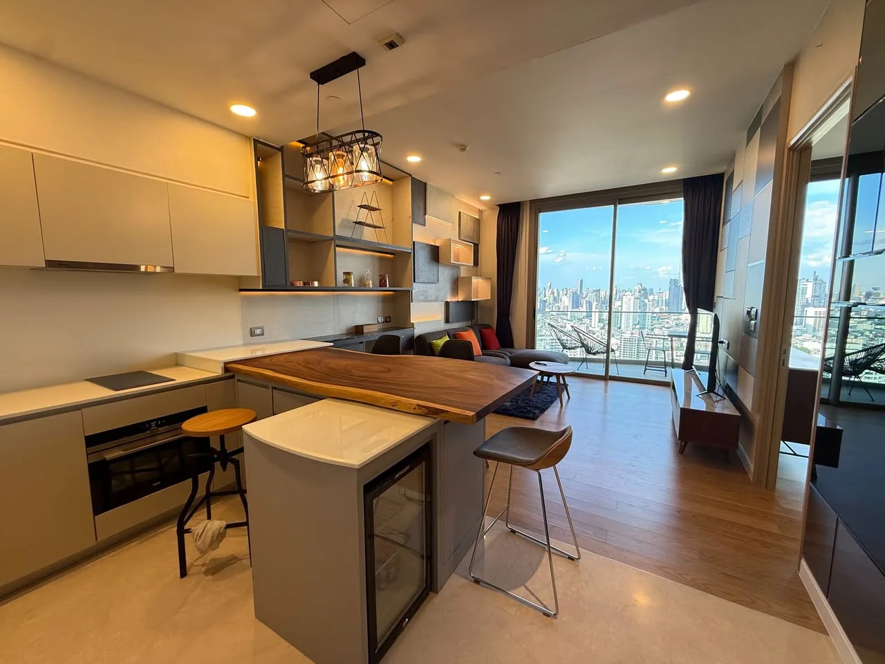 1 Bedroom condo in Magnolias Waterfront Residences