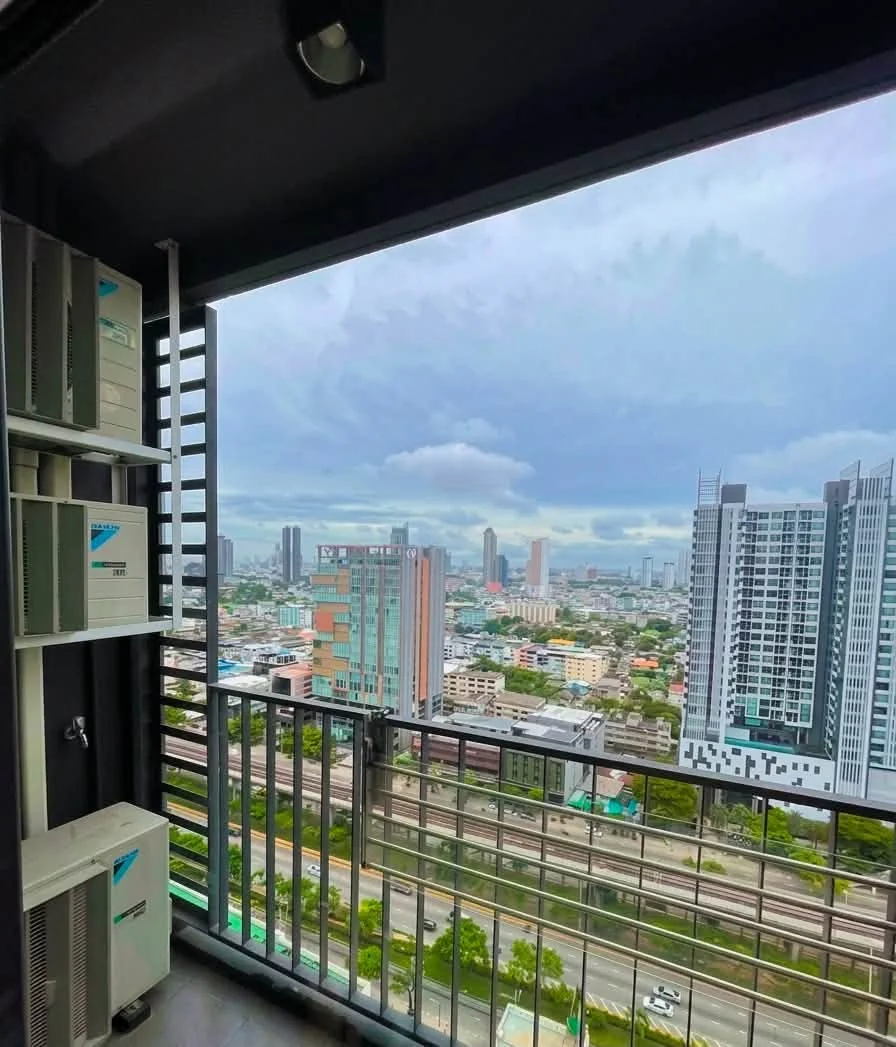 2 Bedroom condo in IDEO Sathorn-Wongwian Yai