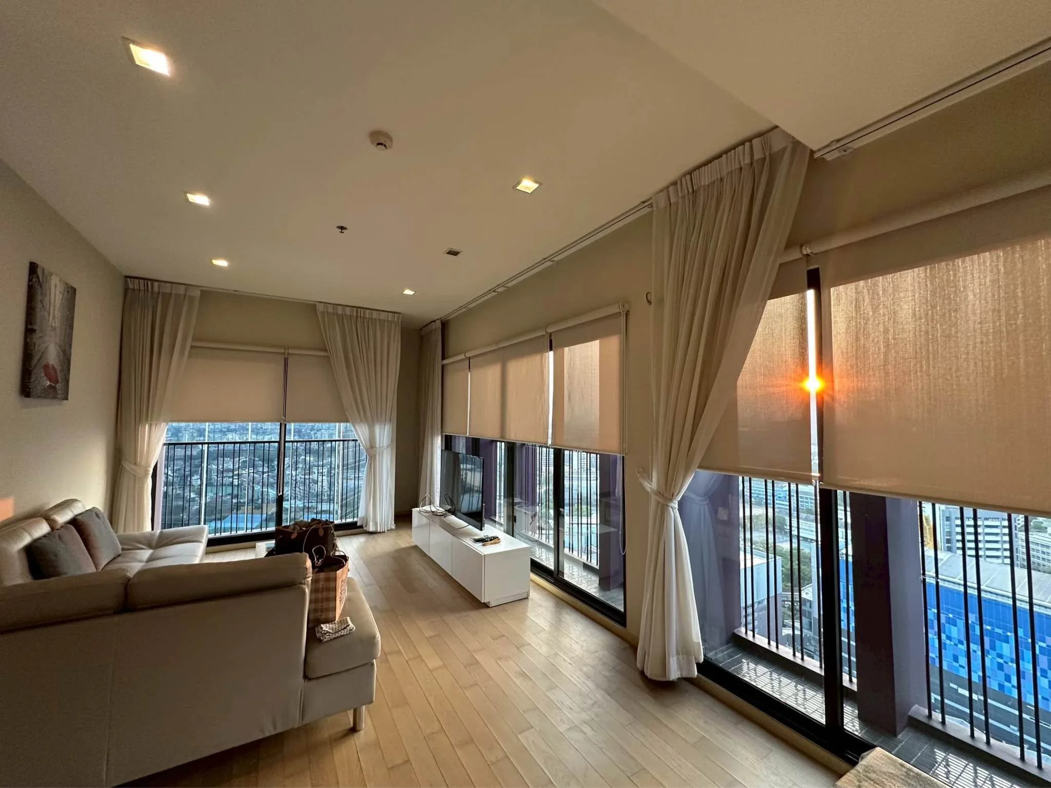 1 Bedroom condo in Noble Reveal