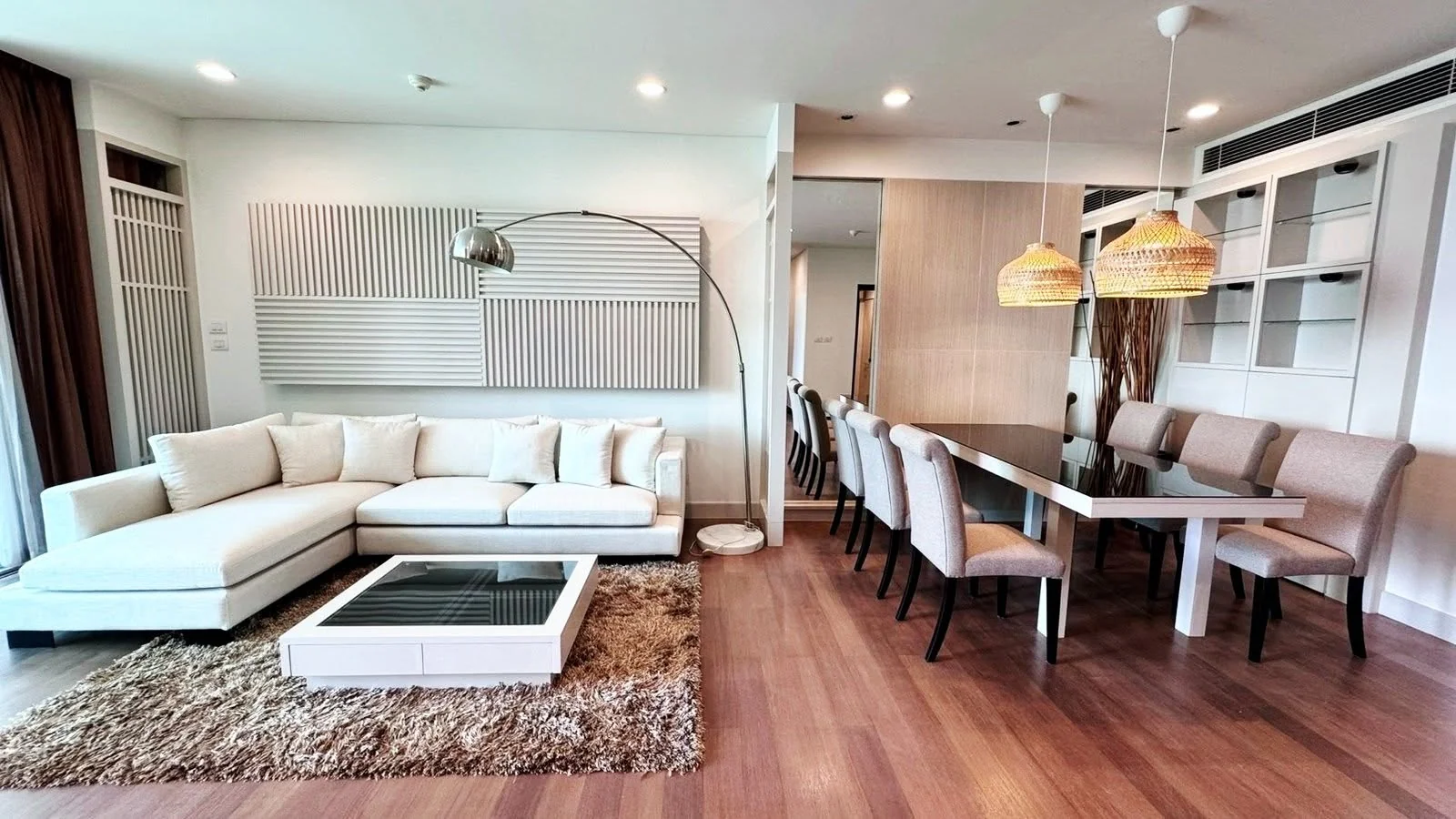 2 Bedroom condo in The Park Chidlom