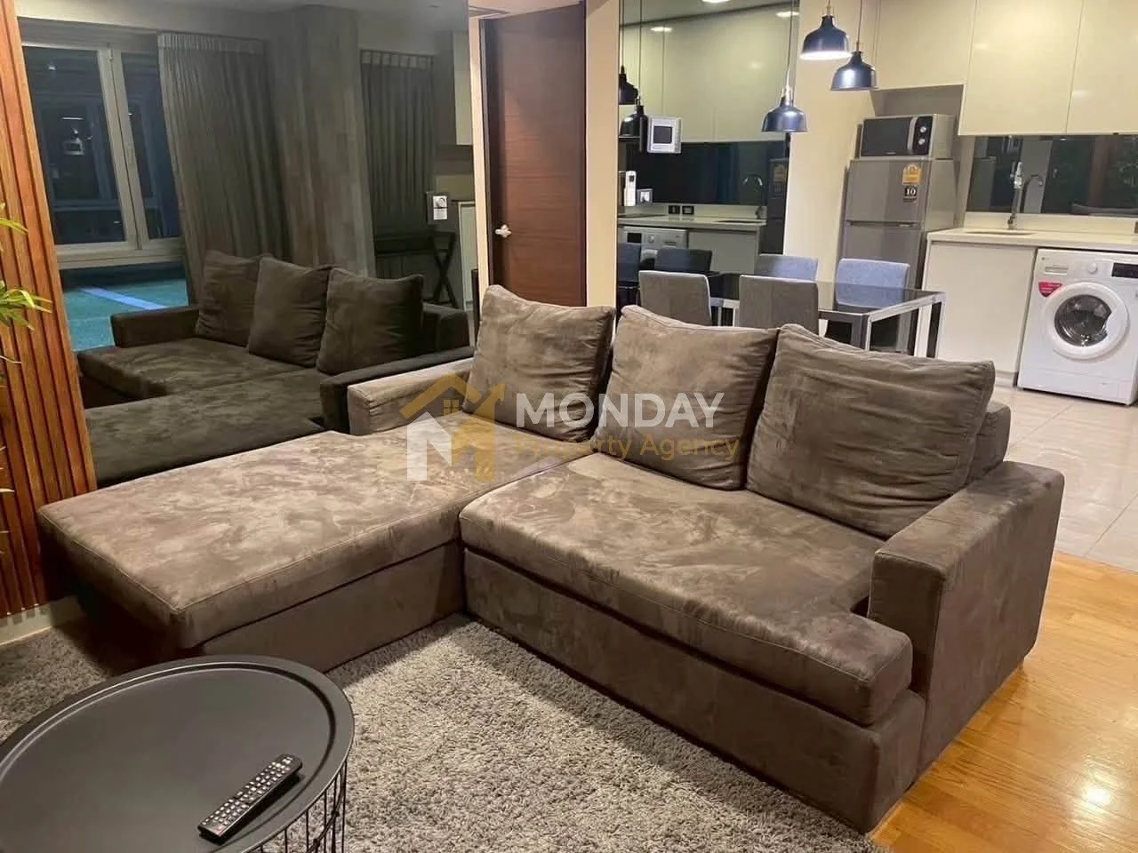 Studio condo in Quad Silom