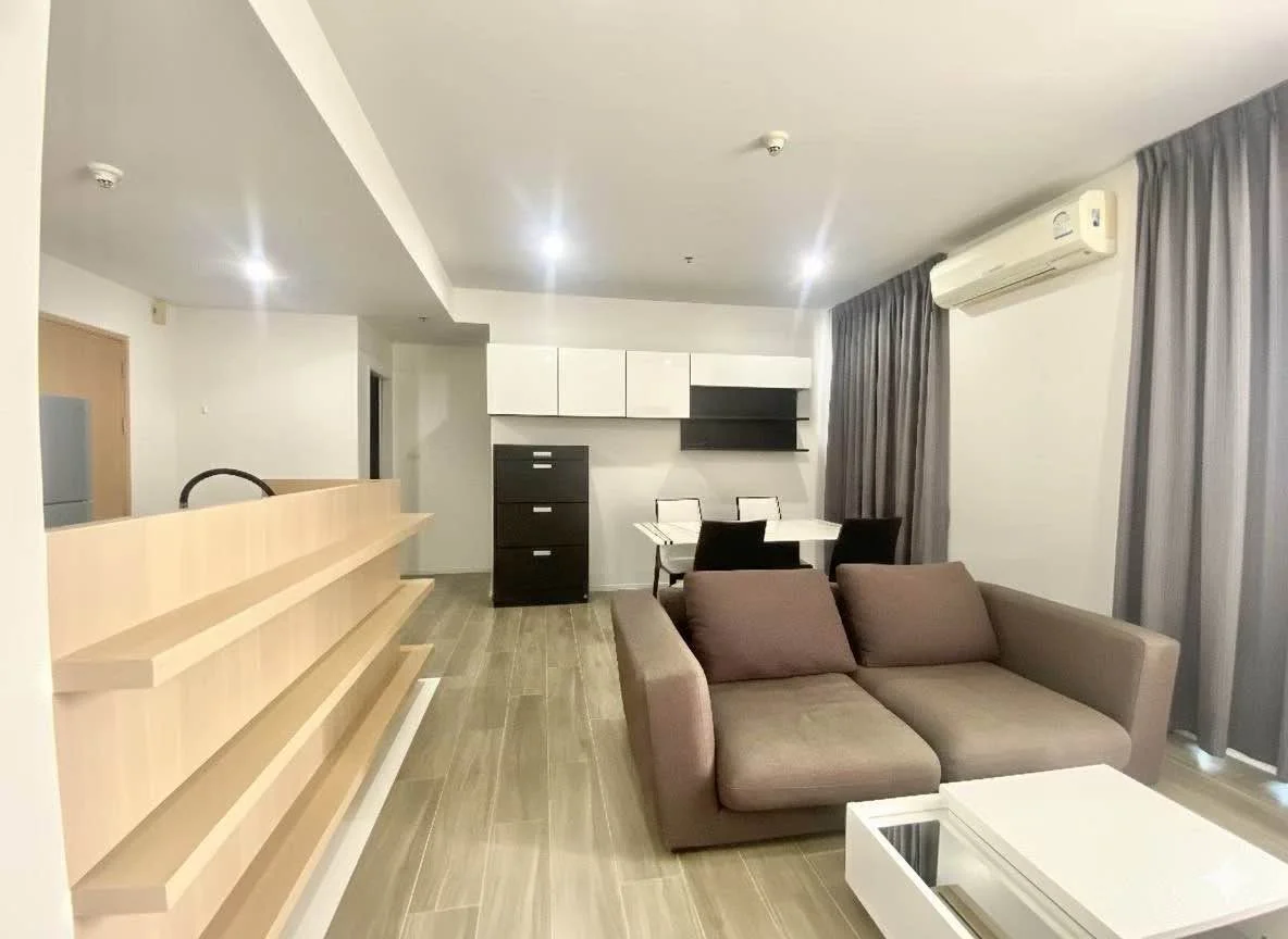 2 Bedroom condo in Villa Ratchatewi