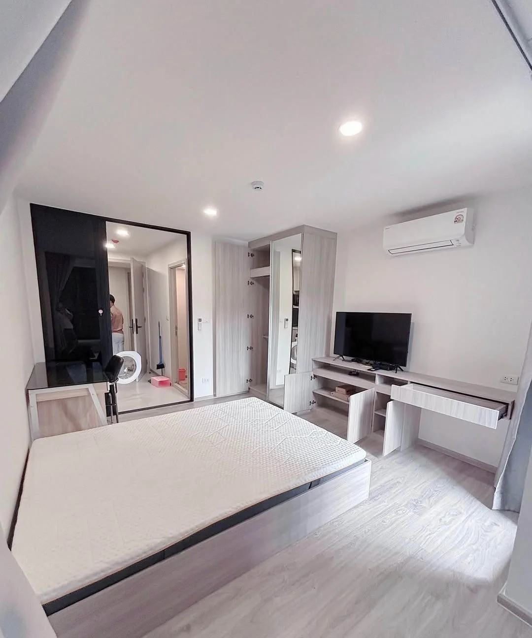 1 Bedroom condo in Origin Play Sri Udom Station