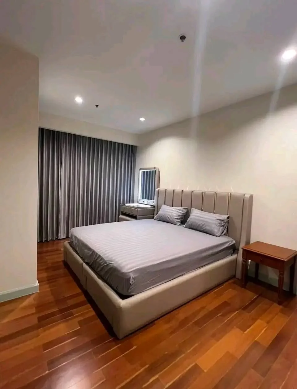1 Bedroom condo in Baan Chao Praya