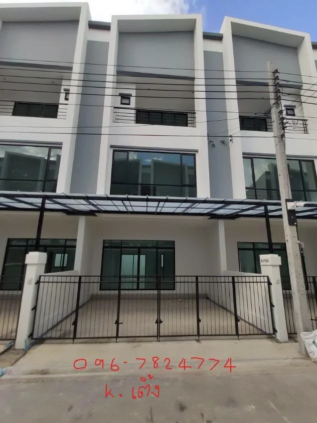 3 Bedroom condo in Cordiz at Udomsuk