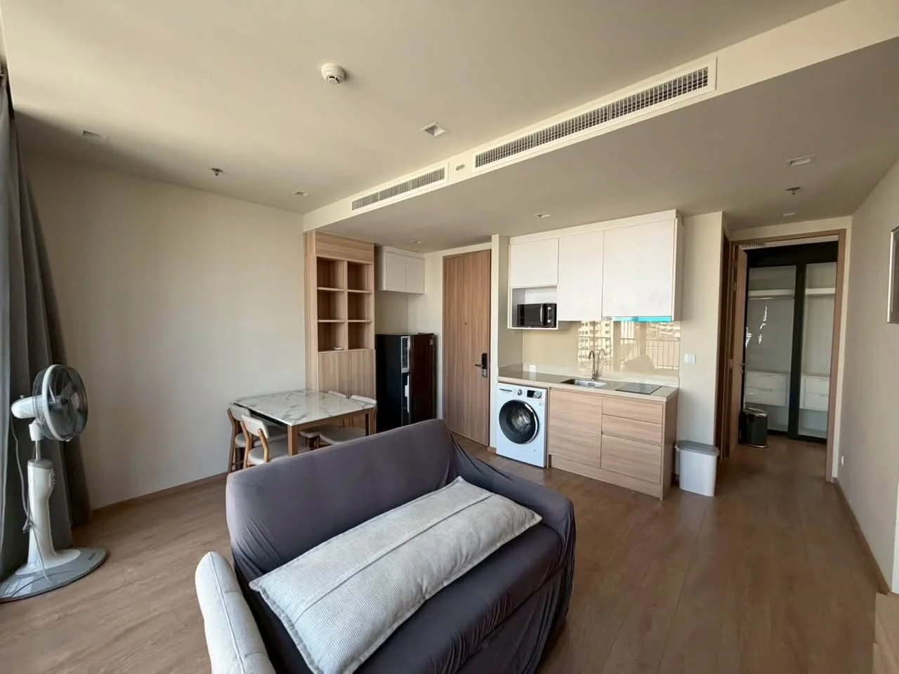 2 Bedroom condo in Noble Around Sukhumvit 33