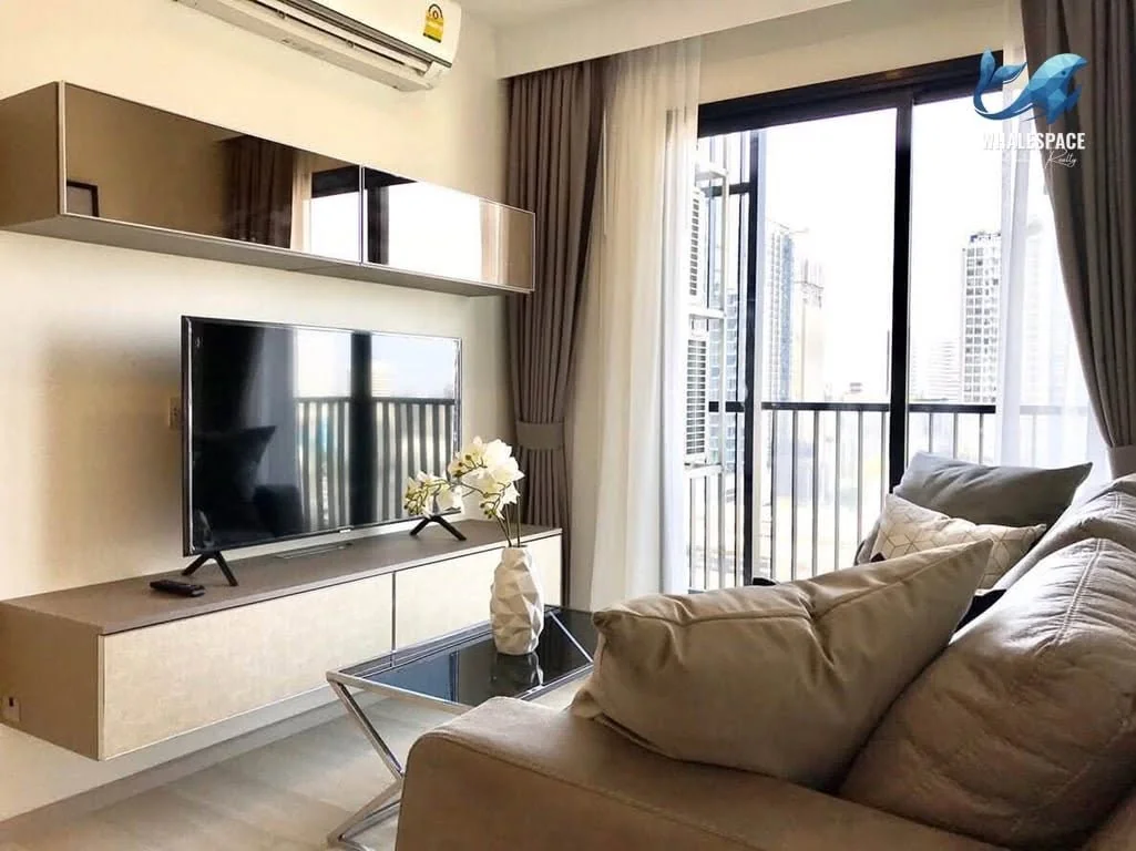 2 Bedroom condo in Life Asoke
