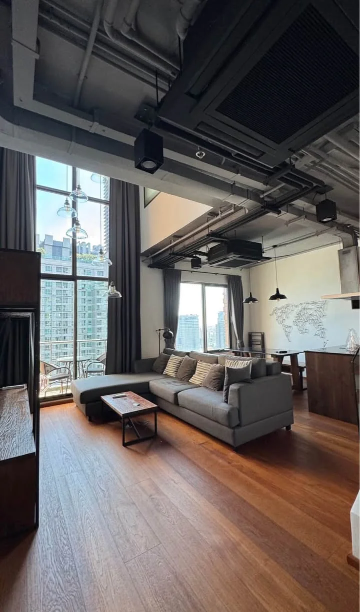 Studio condo in Villa Asoke