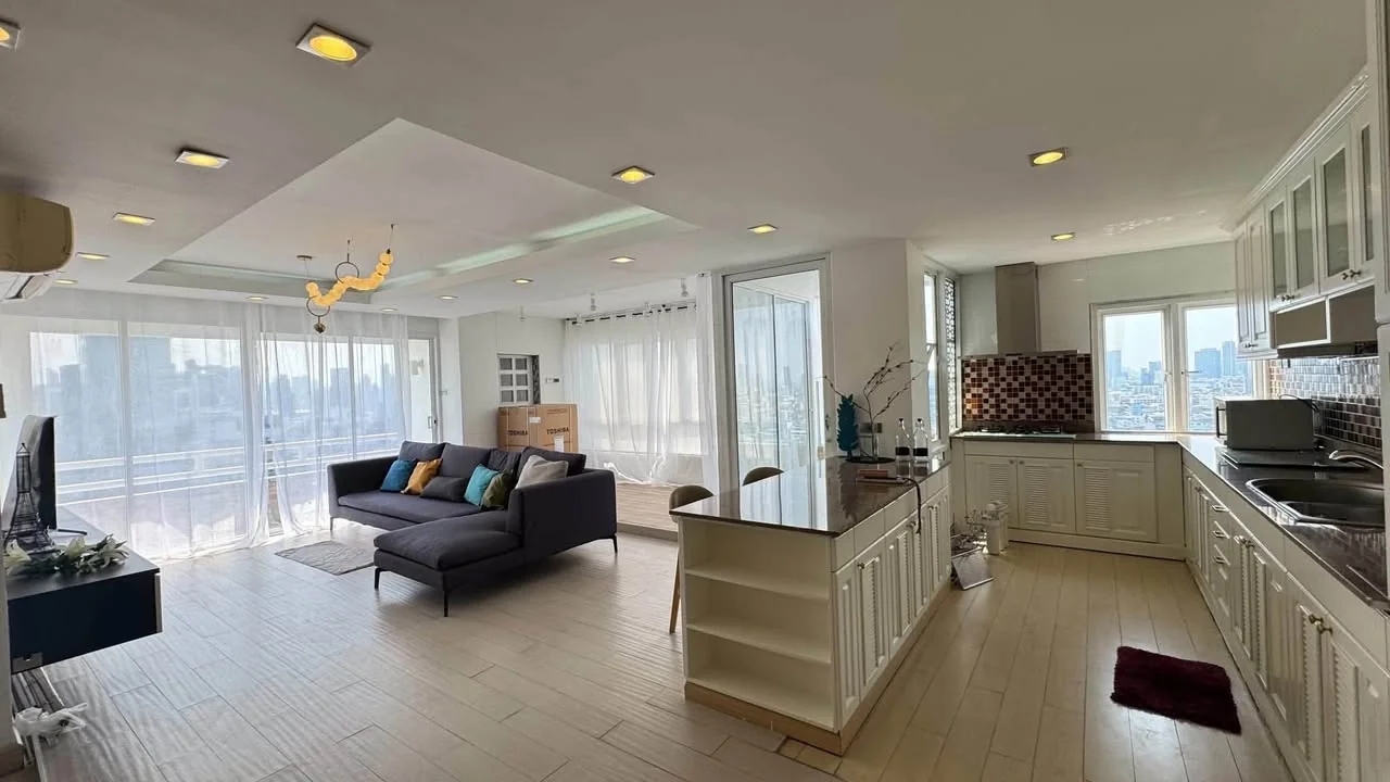 3 Bedroom condo in Srivara Mansion