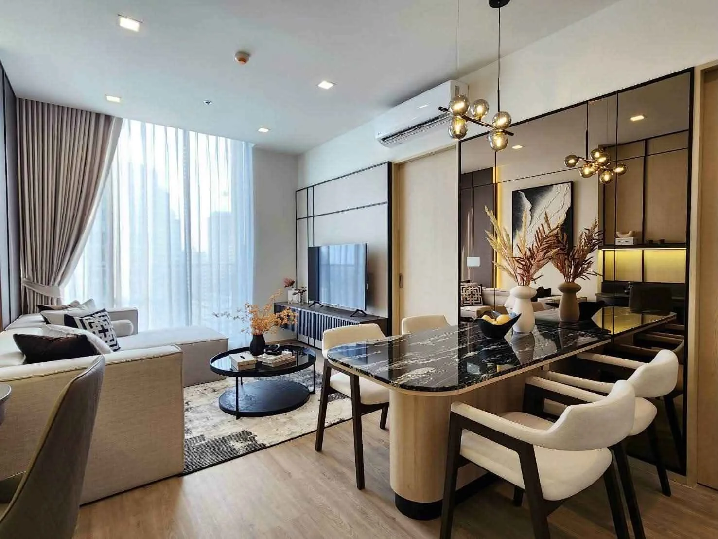 1 Bedroom condo in Noble State 39