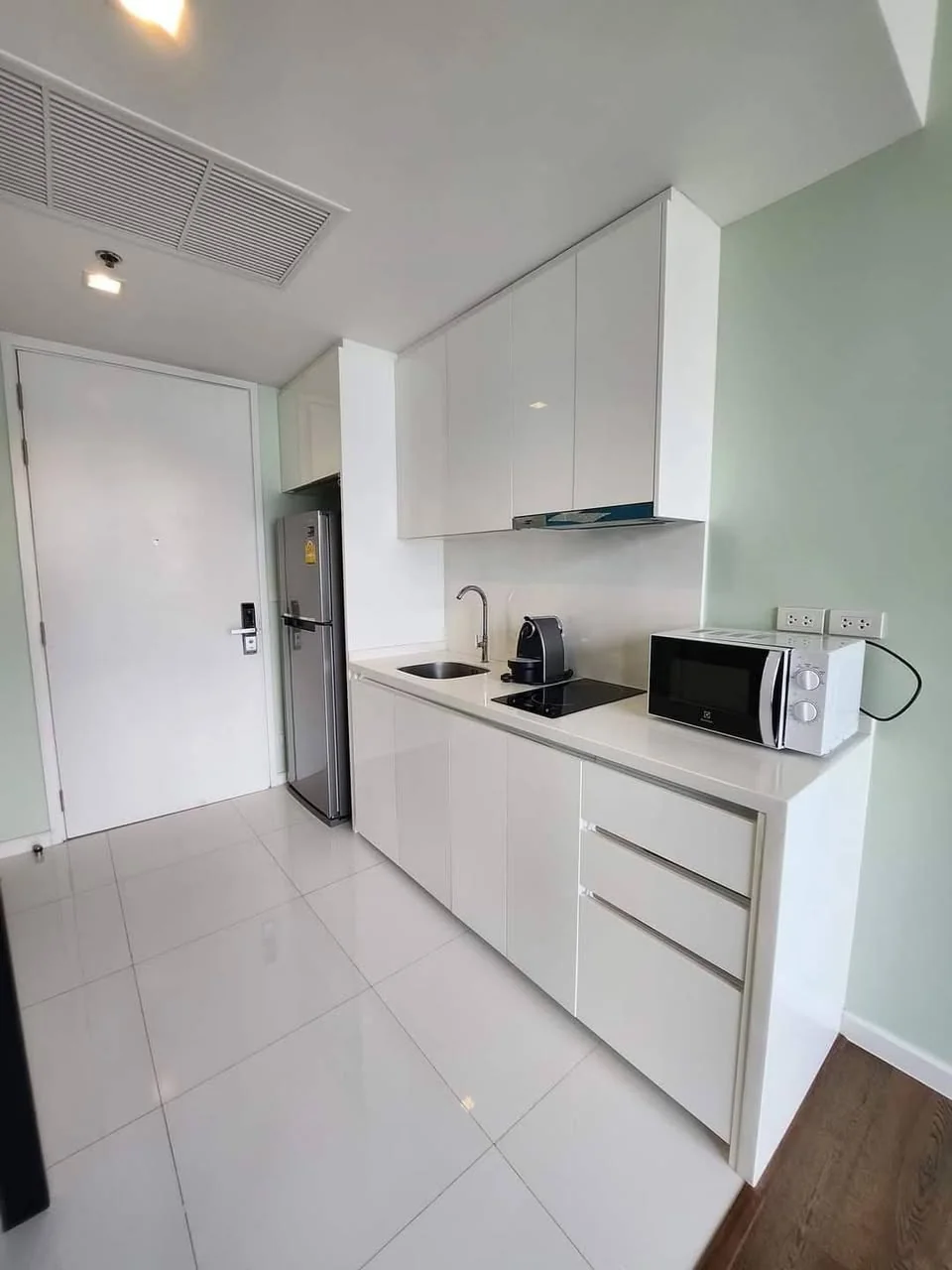 1 Bedroom condo in Nara 9 by Eastern Star