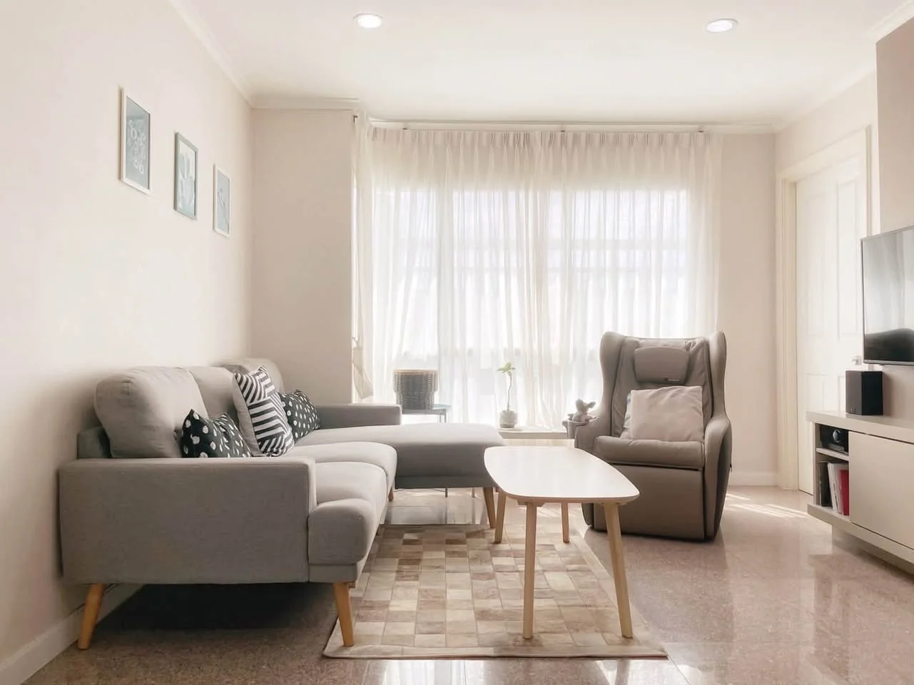 2 Bedroom condo in Lumpini Park Riverside Rama 3