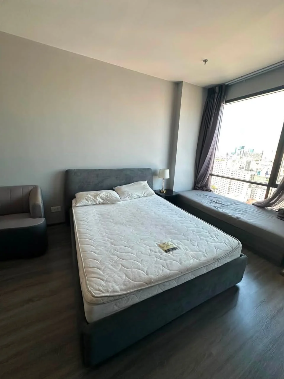 Studio condo in IDEO Mobi Rangnam