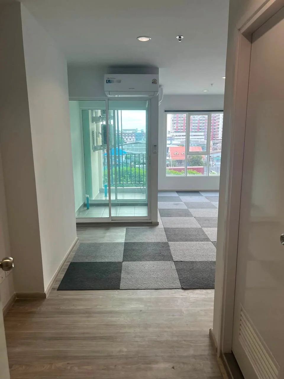 Studio condo in Regent Home Bangna