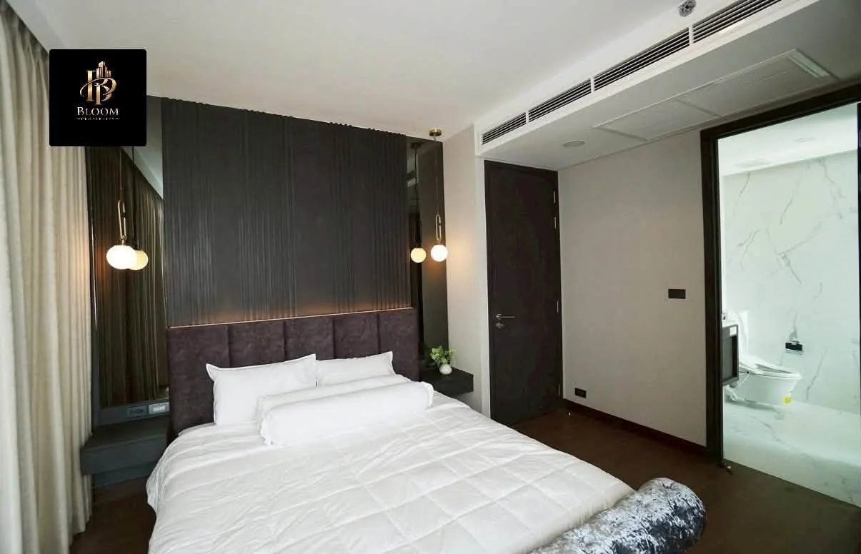 2 Bedroom condo in Siamese Exclusive Queens