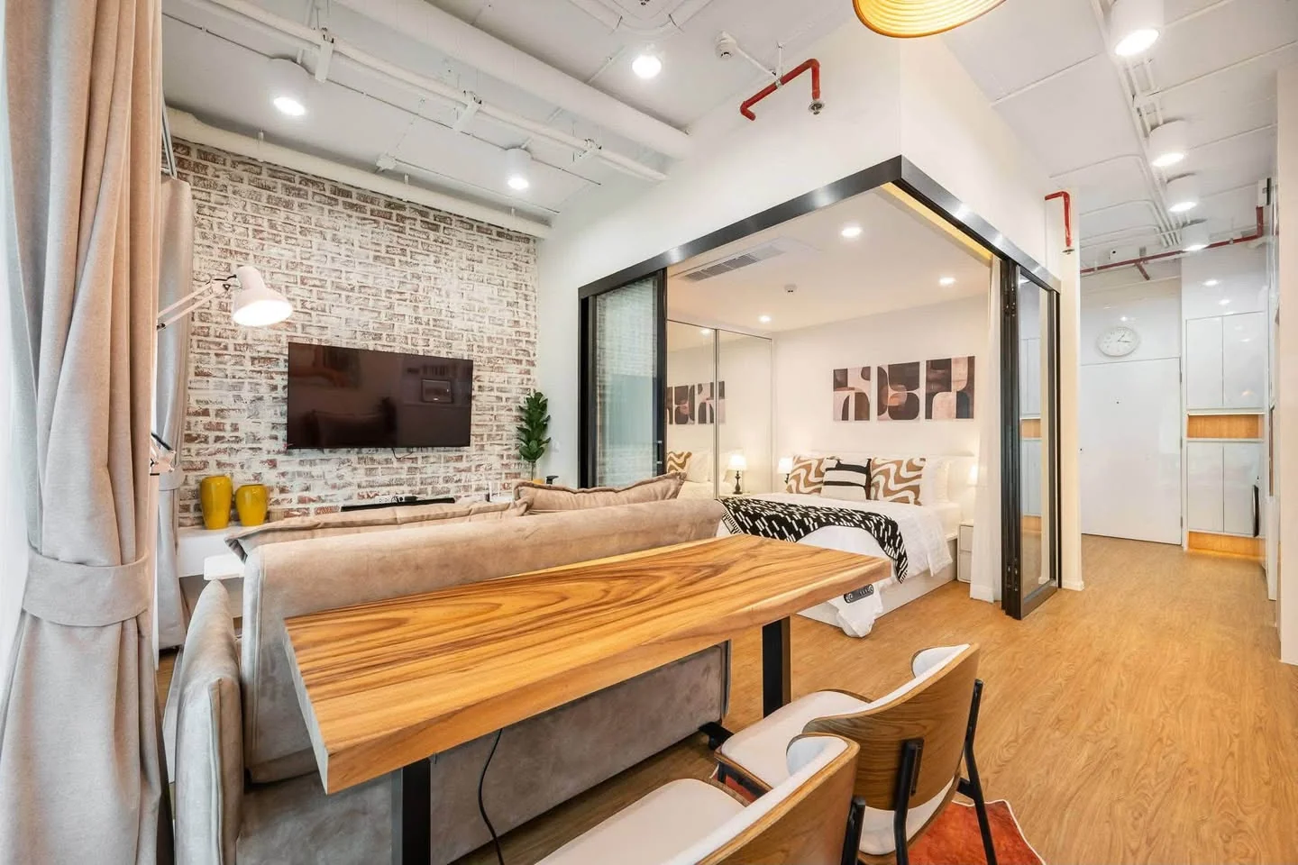 1 Bedroom condo in Noble Remix