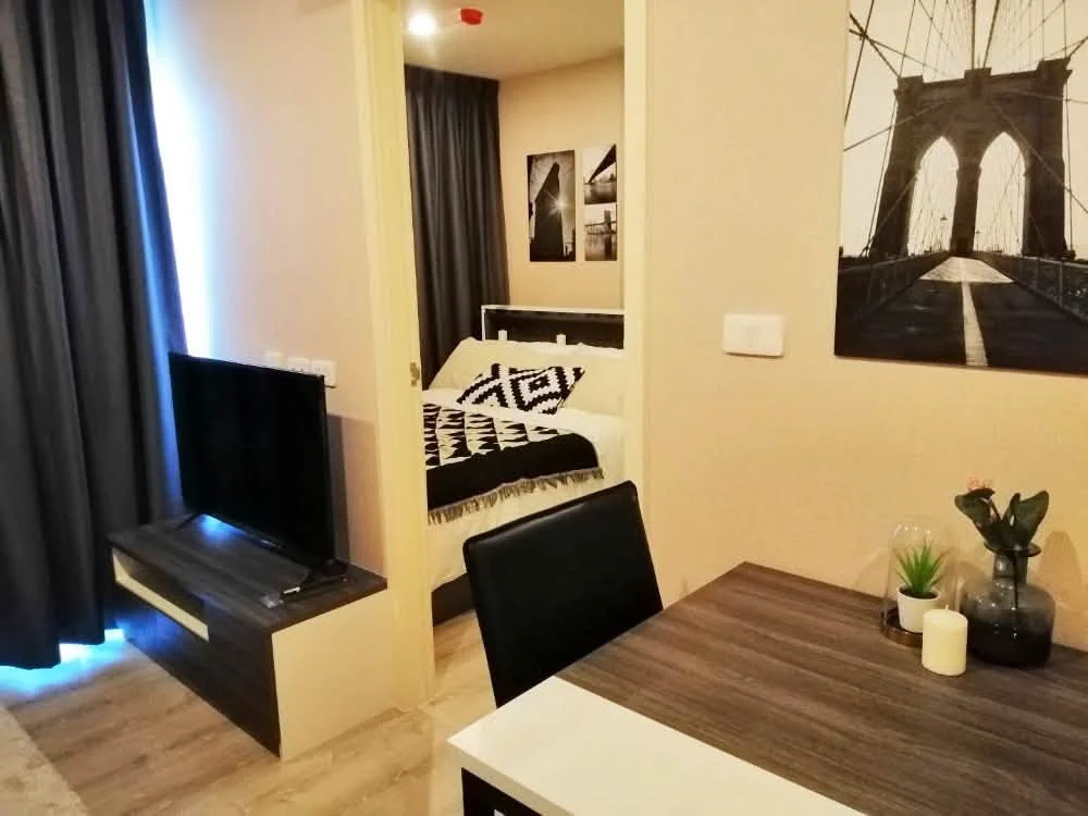 1 Bedroom condo in Chewathai Phetkasem 27