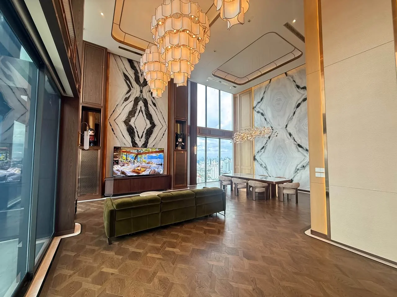3 Bedroom condo in The Esse at Singha Complex