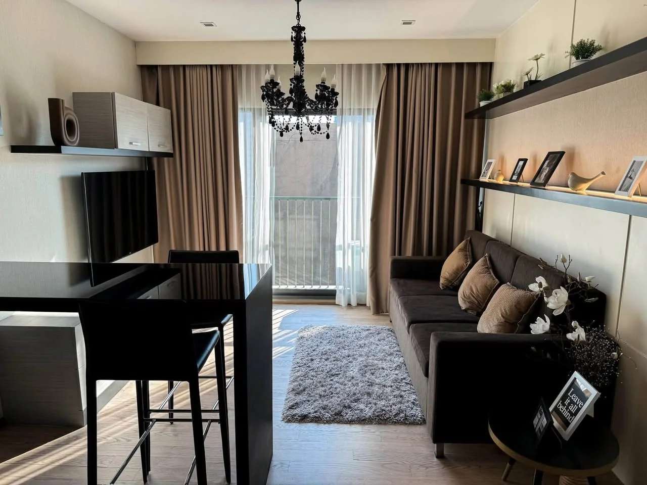 1 Bedroom condo in Noble Remix