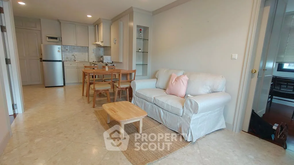 2 Bedroom condo in Green Point Silom