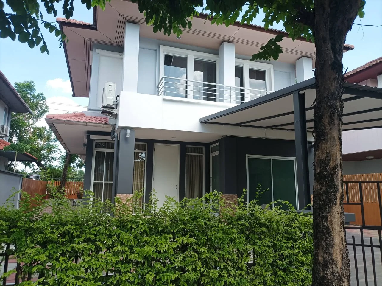 3 Bedroom condo in Bangkok Villa